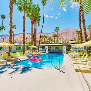 a-place-in-the-sun.palm-springs-ca-hotels.com/